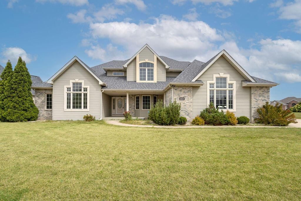 2421 Dover LANE, Mount Pleasant, WI 53406