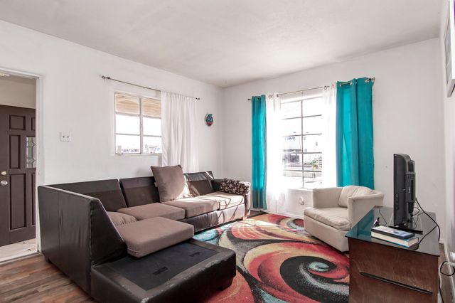 2807 Madison Street NE, Albuquerque, NM 87110