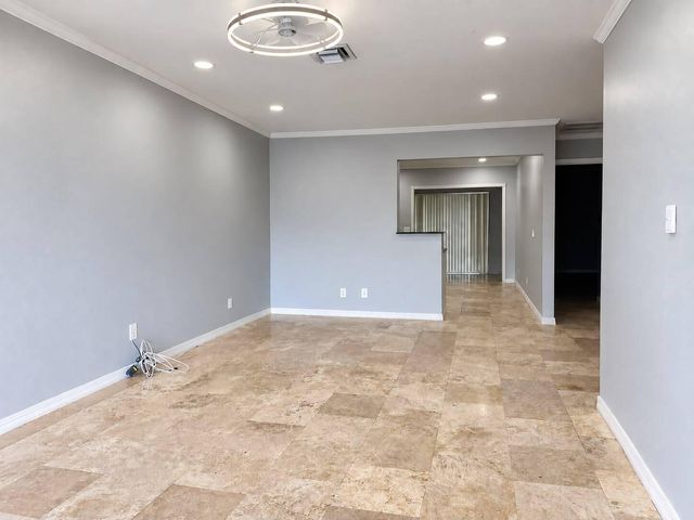 5933 FOREST HILL Boulevard 8, West Palm Beach, FL 33415