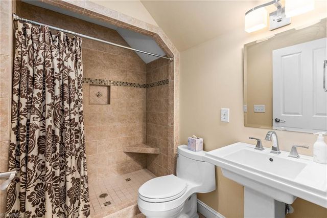 4200 Clinard Road, Clemmons, NC 27012