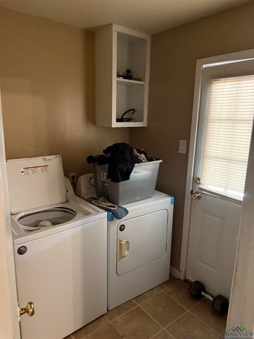 1115 Baxley Ln, Longview, TX 75604