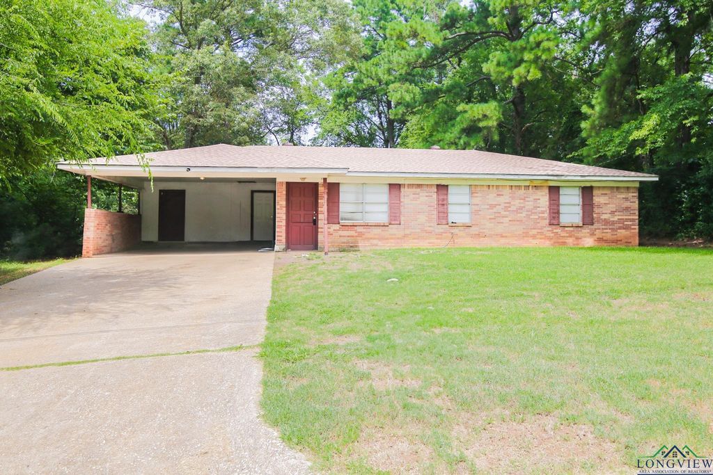 1115 Baxley Ln, Longview, TX 75604