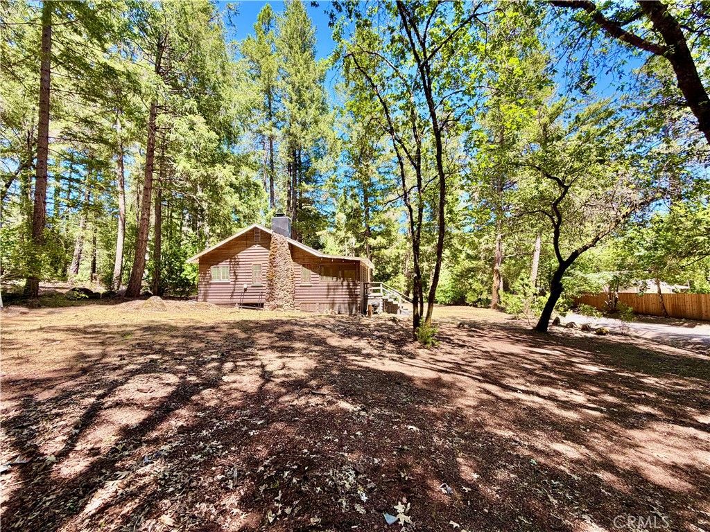 Image 22 of property listing at 9520 Oak Place, Cobb, CA 95426