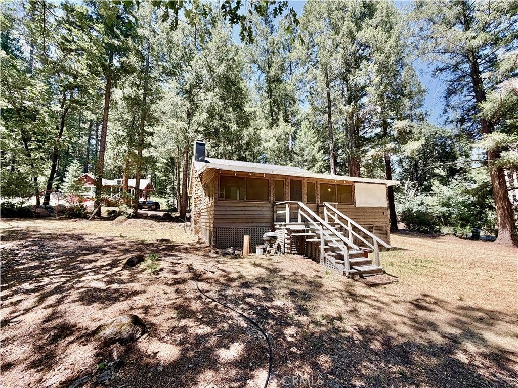 Image 26 of property listing at 9520 Oak Place, Cobb, CA 95426