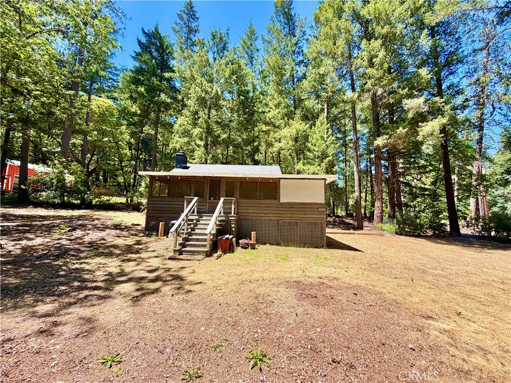 Image 28 of property listing at 9520 Oak Place, Cobb, CA 95426