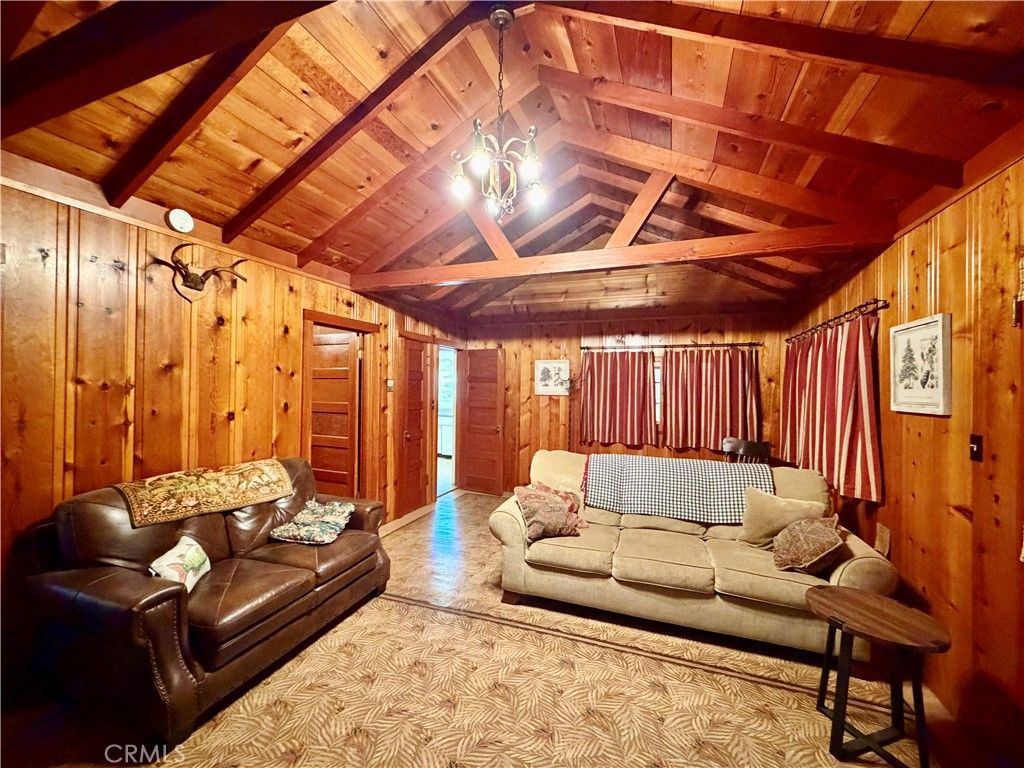 Image 9 of property listing at 9520 Oak Place, Cobb, CA 95426
