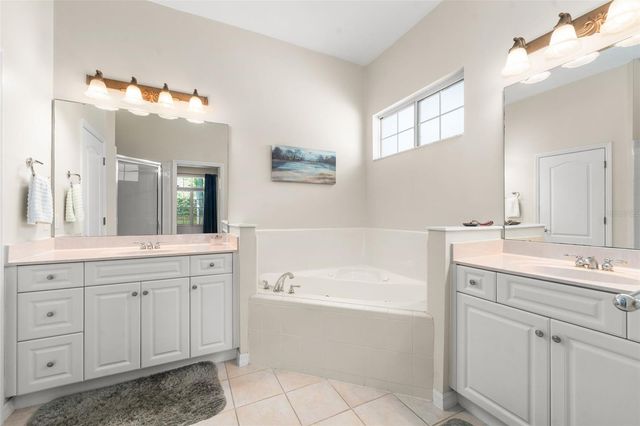 8424 SW 8TH PLACE, Gainesville, FL 32607