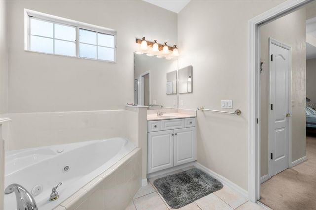 8424 SW 8TH PLACE, Gainesville, FL 32607