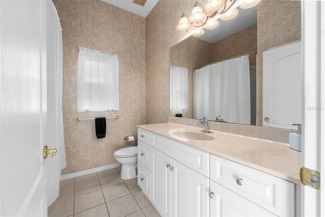 8424 SW 8TH PLACE, Gainesville, FL 32607