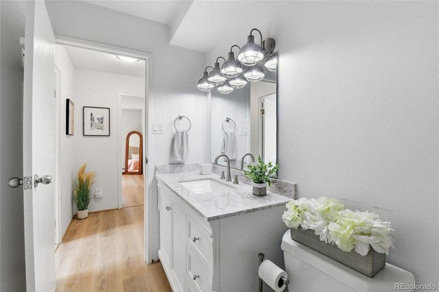 3124 S Wheeling Way 211, Aurora, CO 80014