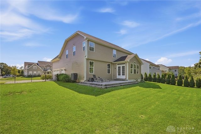 1991 Cabernet Way, Bellbrook, OH 45305