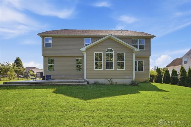 1991 Cabernet Way, Bellbrook, OH 45305