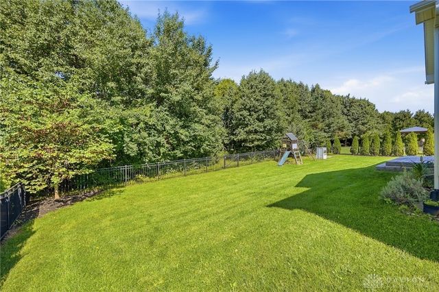 1991 Cabernet Way, Bellbrook, OH 45305