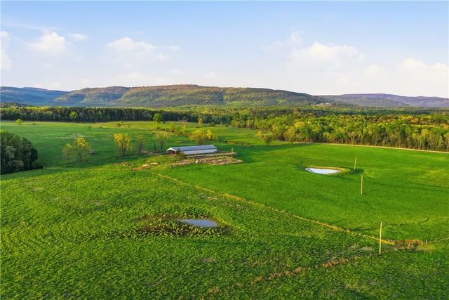 1709 County Road 4451, Clarksville, AR 72830
