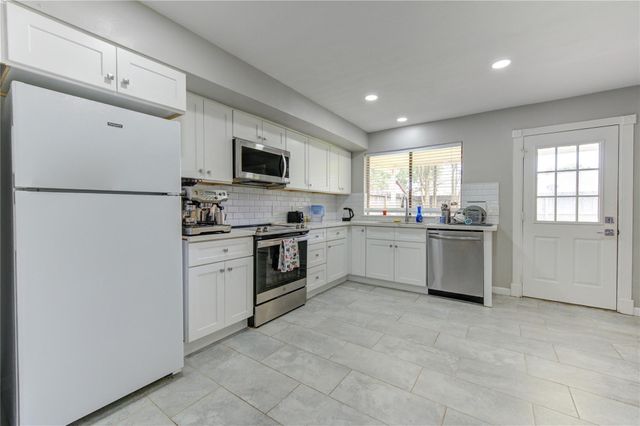 3046 Wagon Trail Drive, Sugar Land, TX 77479