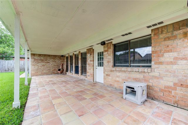 3046 Wagon Trail Drive, Sugar Land, TX 77479