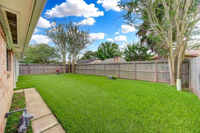 3046 Wagon Trail Drive, Sugar Land, TX 77479
