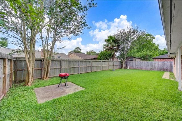 3046 Wagon Trail Drive, Sugar Land, TX 77479