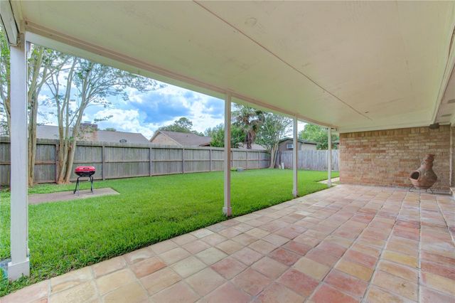3046 Wagon Trail Drive, Sugar Land, TX 77479