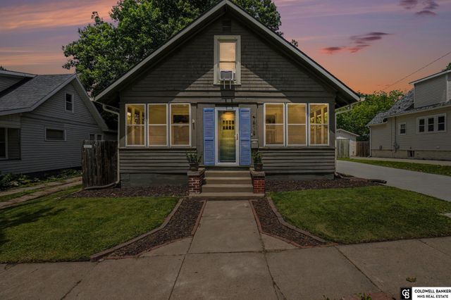 4818 Poppleton Avenue, Omaha, NE 68106