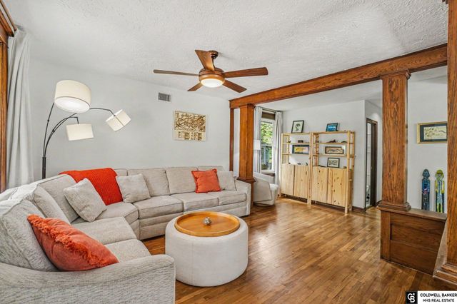 4818 Poppleton Avenue, Omaha, NE 68106