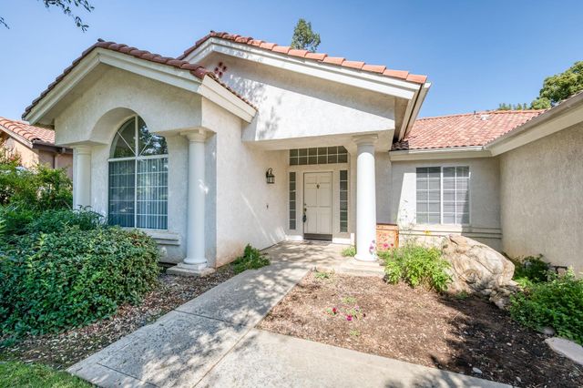 1848 E Everglade Avenue, Fresno, CA 93720