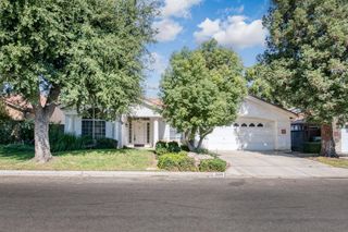 1848 E Everglade Avenue, Fresno, CA 93720