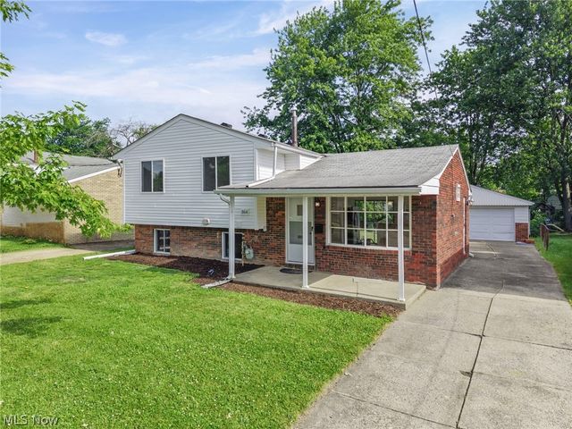 864 Wilder Avenue, Elyria, OH 44035