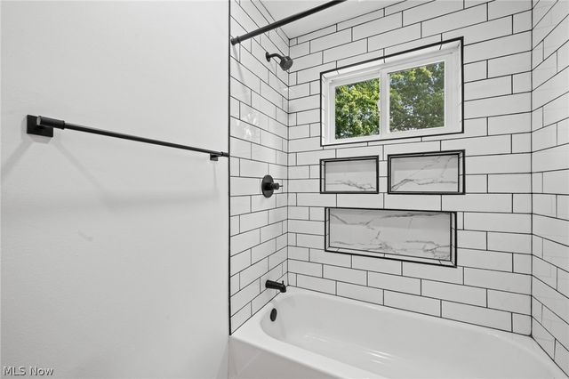864 Wilder Avenue, Elyria, OH 44035