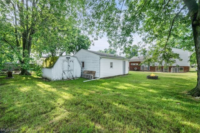 864 Wilder Avenue, Elyria, OH 44035