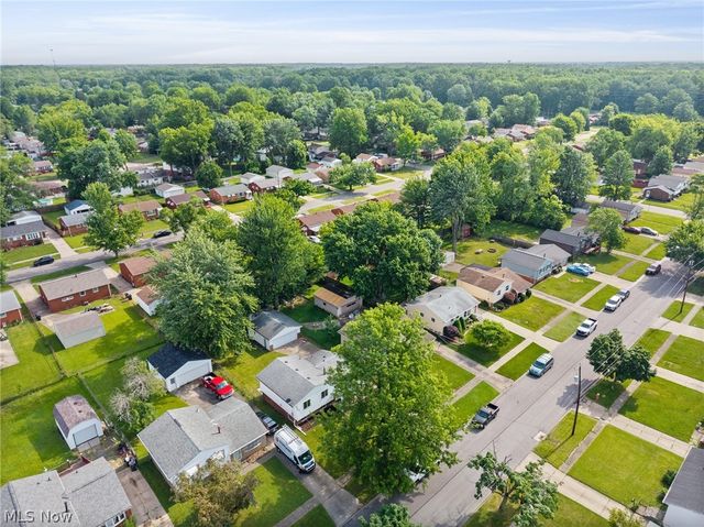 864 Wilder Avenue, Elyria, OH 44035