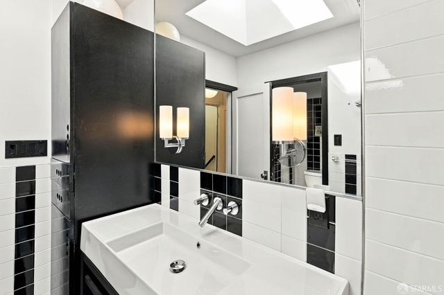 2626 Wawona Street, San Francisco, CA 94116