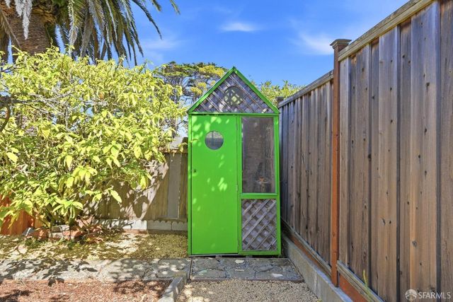 2626 Wawona Street, San Francisco, CA 94116