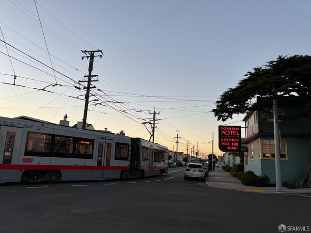 2626 Wawona Street, San Francisco, CA 94116