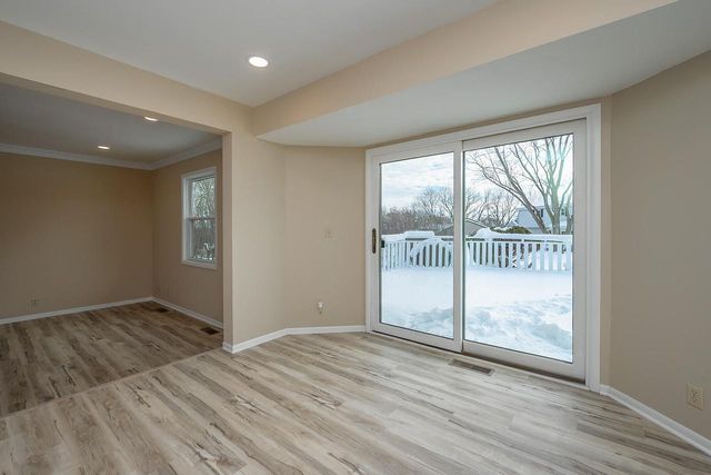 W233N6950 Salem DRIVE, Sussex, WI 53089