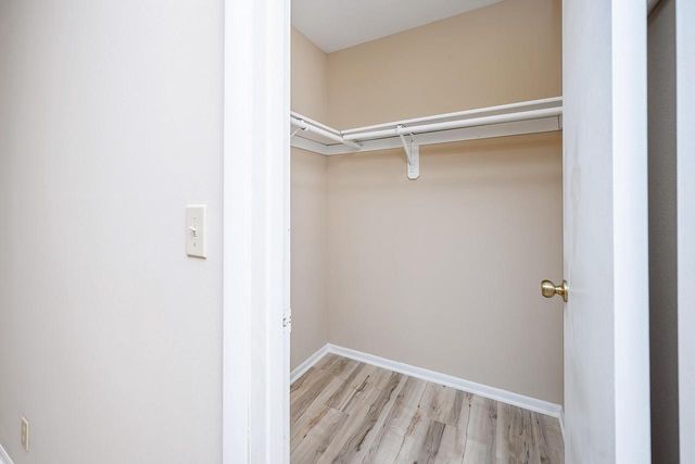 W233N6950 Salem DRIVE, Sussex, WI 53089