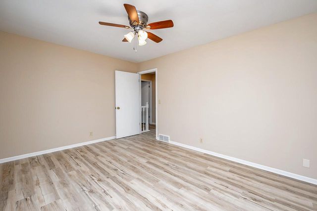 W233N6950 Salem DRIVE, Sussex, WI 53089