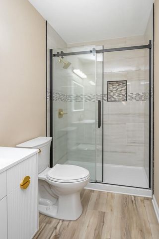 W233N6950 Salem DRIVE, Sussex, WI 53089