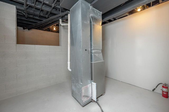 W233N6950 Salem DRIVE, Sussex, WI 53089