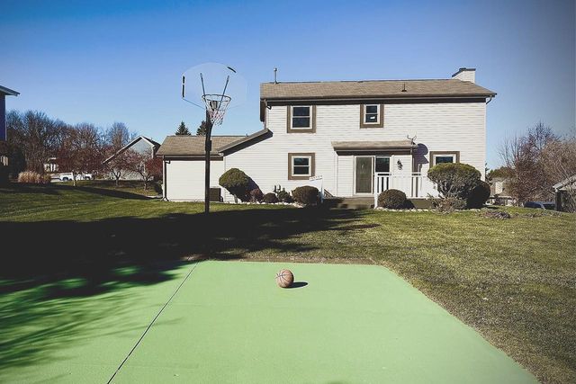 W233N6950 Salem DRIVE, Sussex, WI 53089