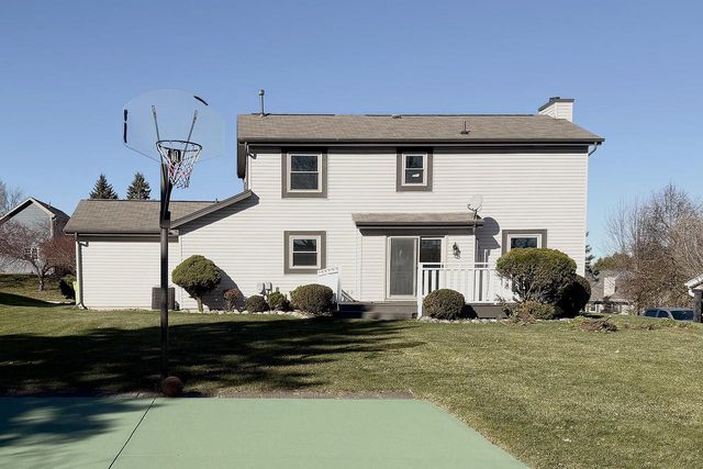 W233N6950 Salem DRIVE, Sussex, WI 53089