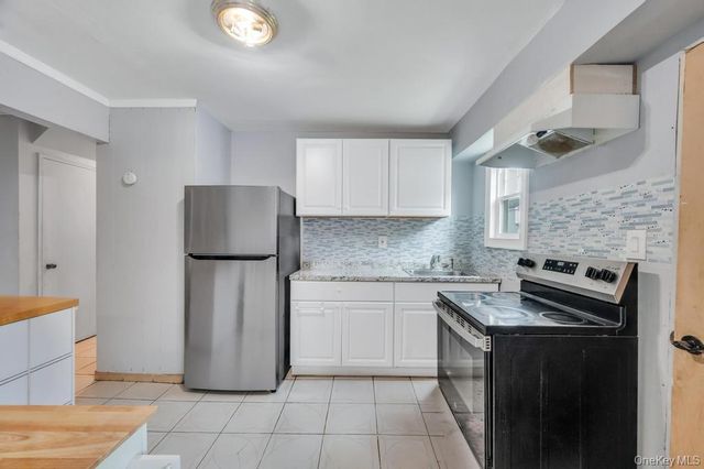 1050 Stewart Avenue, Bethpage, NY 11714