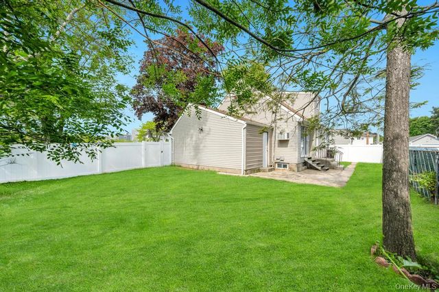 1050 Stewart Avenue, Bethpage, NY 11714