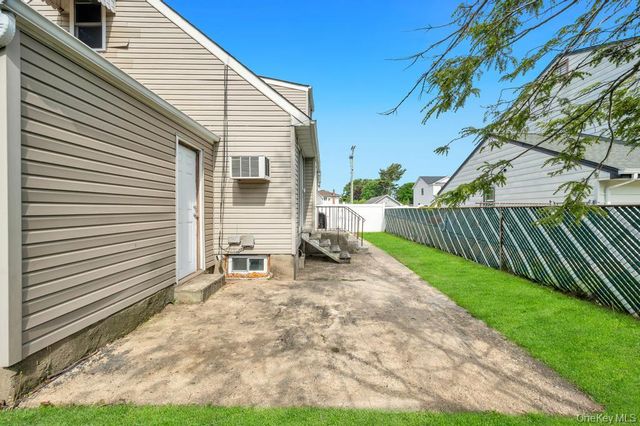 1050 Stewart Avenue, Bethpage, NY 11714