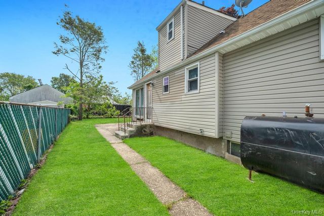 1050 Stewart Avenue, Bethpage, NY 11714
