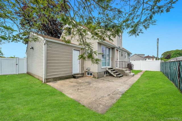 1050 Stewart Avenue, Bethpage, NY 11714