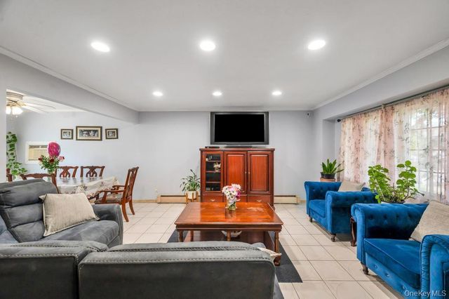 1050 Stewart Avenue, Bethpage, NY 11714