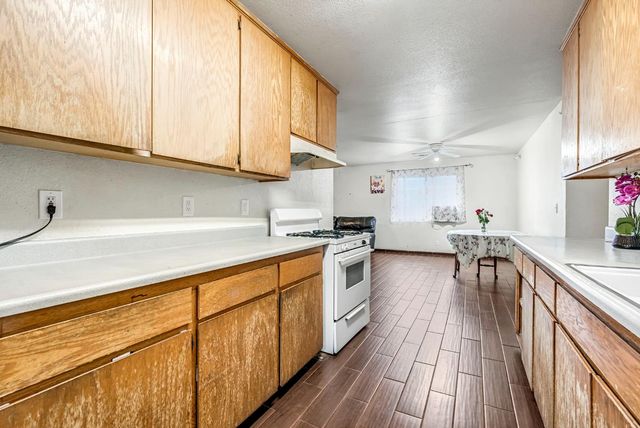 316 E Kaviland Avenue, Fresno, CA 93706