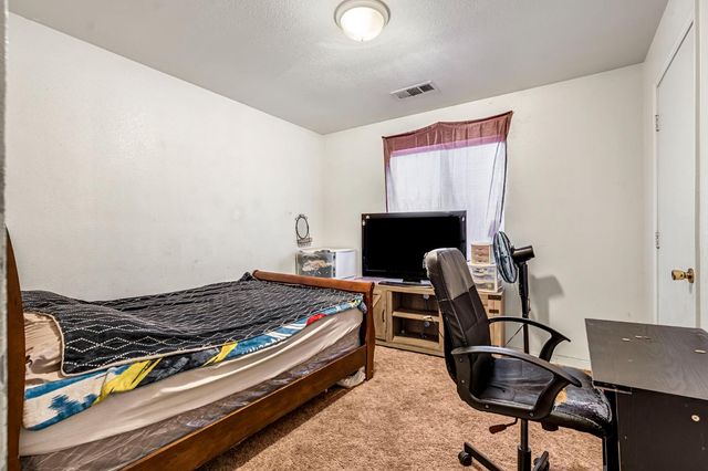 316 E Kaviland Avenue, Fresno, CA 93706