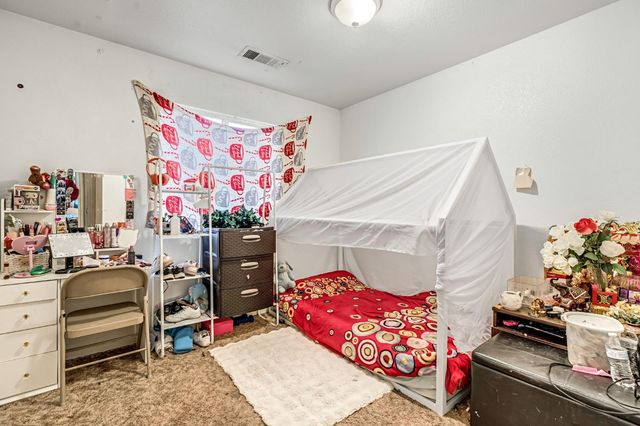 316 E Kaviland Avenue, Fresno, CA 93706